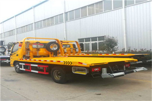 秦皇岛附近拖车救援搭电